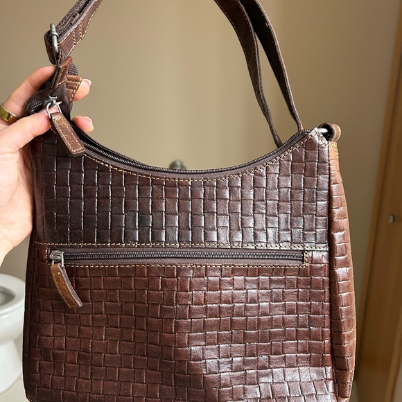 Elegant Brown Woven Shoulder Bag - Picture 4 of 4
